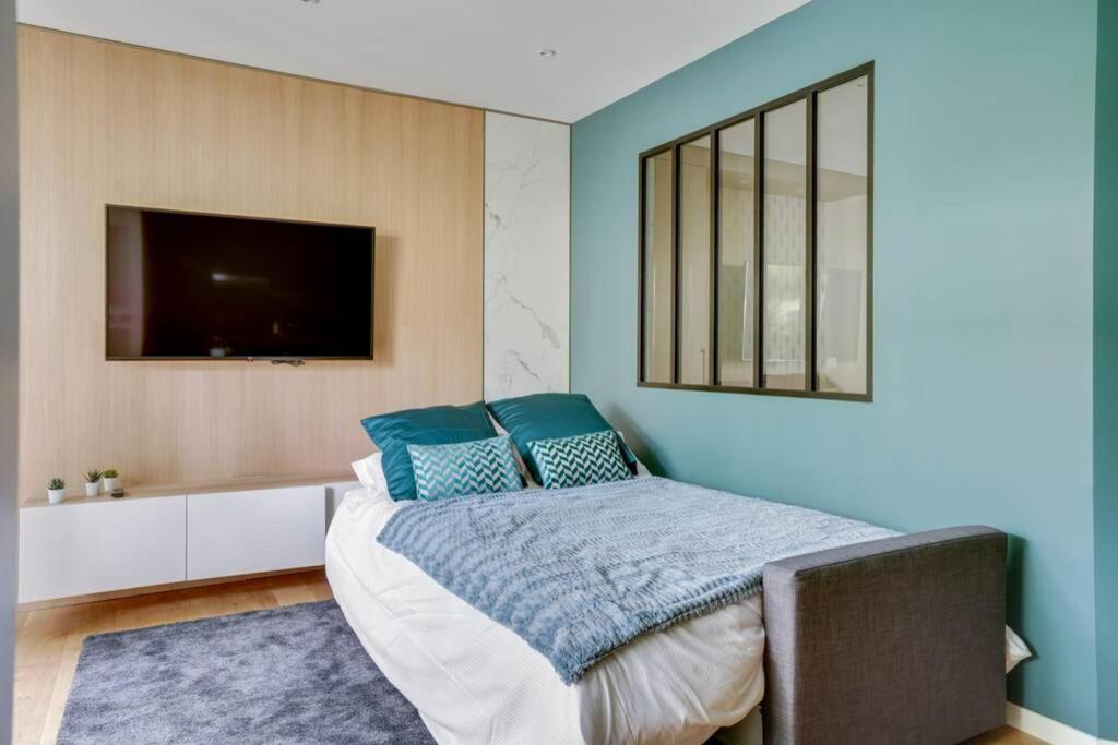 Suite Luxury Republique Paris Exterior foto