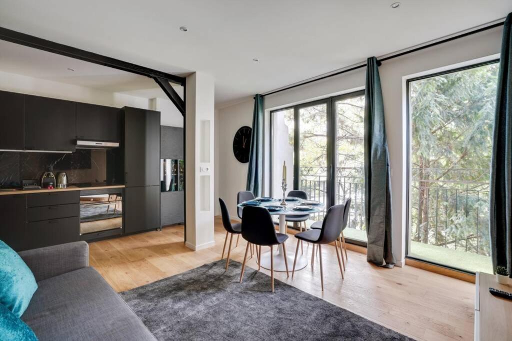 Suite Luxury Republique Paris Exterior foto