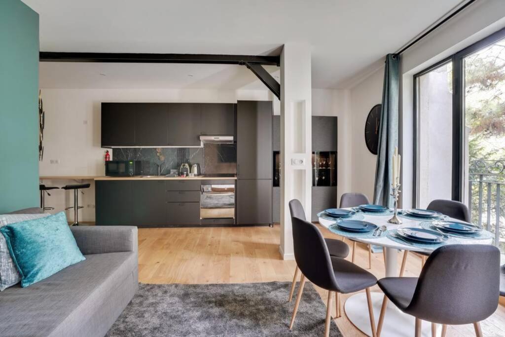 Suite Luxury Republique Paris Exterior foto