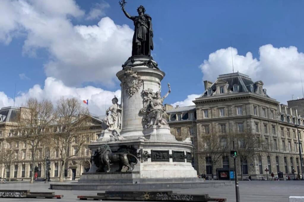 Suite Luxury Republique Paris Exterior foto